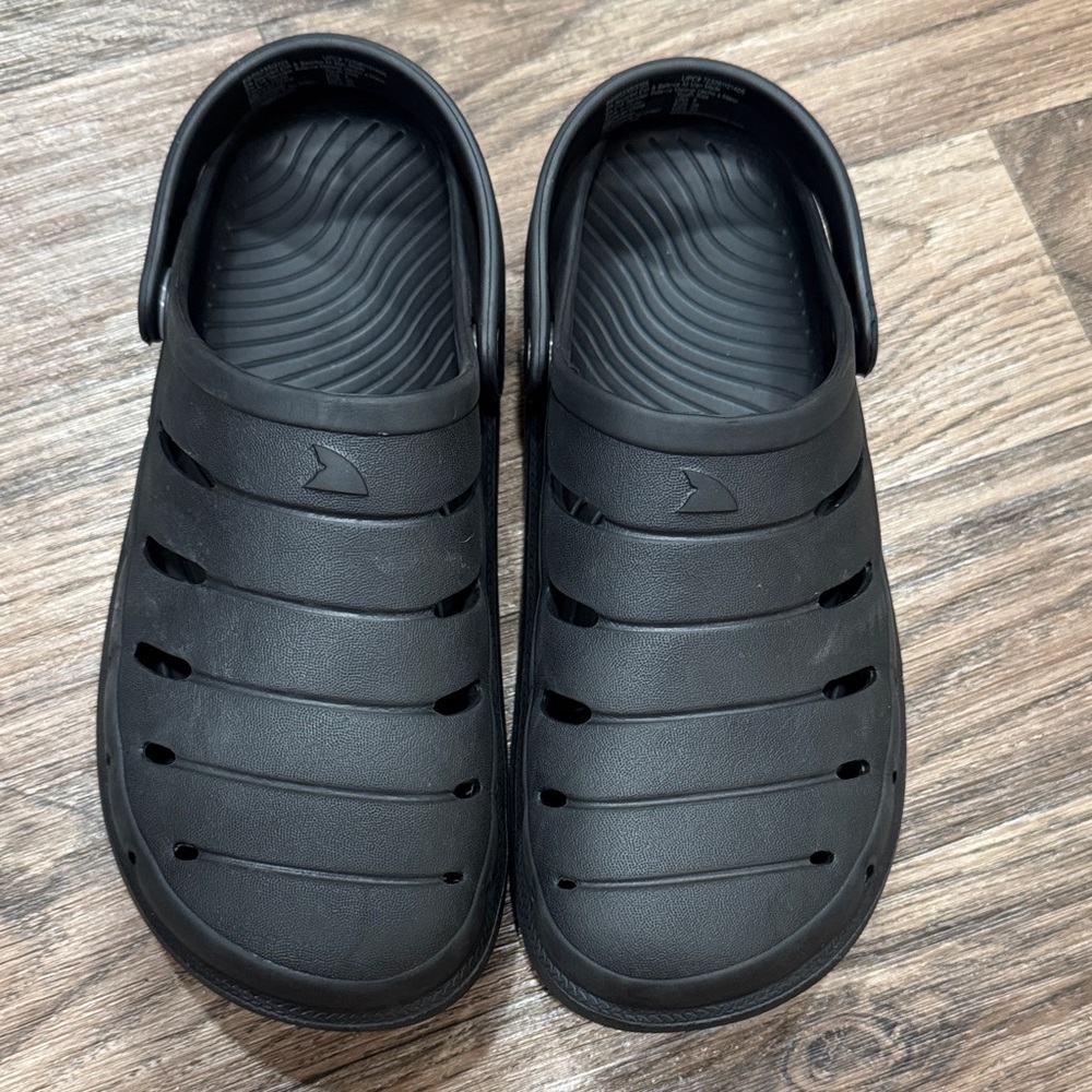 Kid’s Size 4 Black Slip-On Clogs